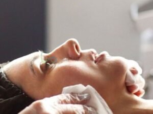 Read more about the article Jasa Pendirian Klinik Kecantikan di Bojonegoro: Peluang Bisnis yang Menjanjikan di Tengah Pertumbuhan Kota